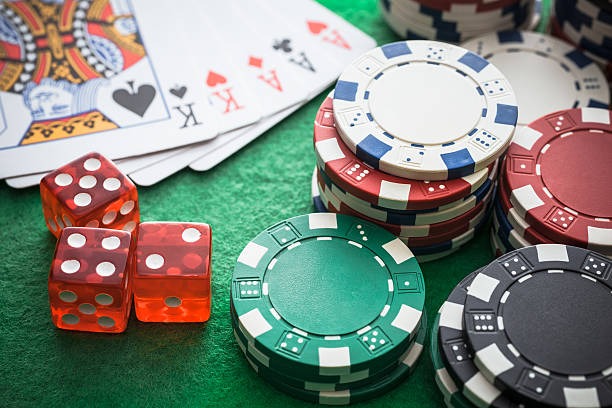 Payout table and stake selection Arcade game payout table and stake options